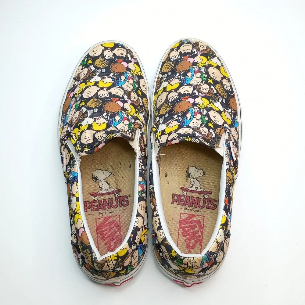 Vans x Peanuts Classic Slip On Charlie Brown Gang Mens 9.5 Womens 11 Shoes A4
